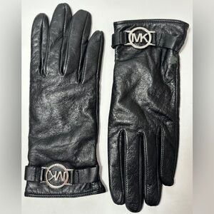 Michael Kors Super Soft Black Genuine Leather Gloves With Silver Hardware Size S